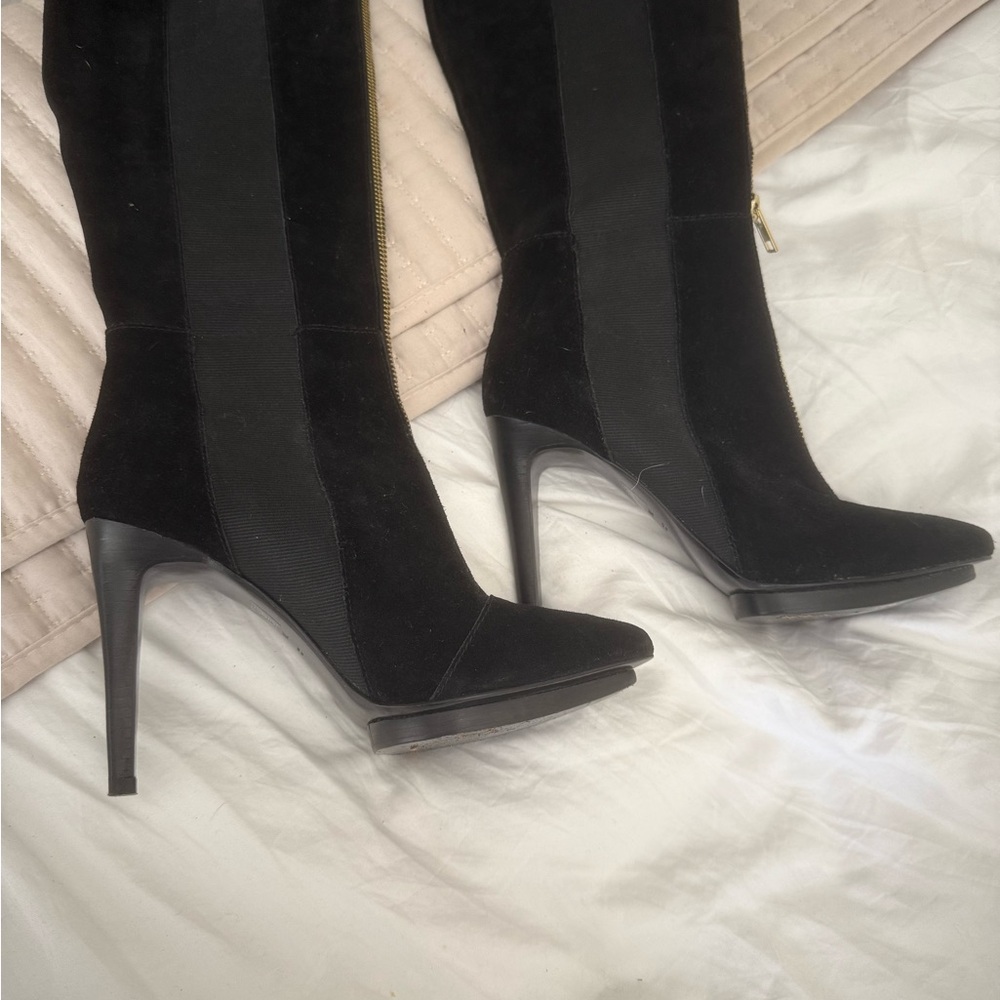 Elegant Black Stiletto Heeled Boots